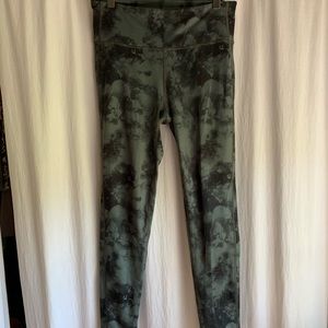 Athleta green tie dye leggings